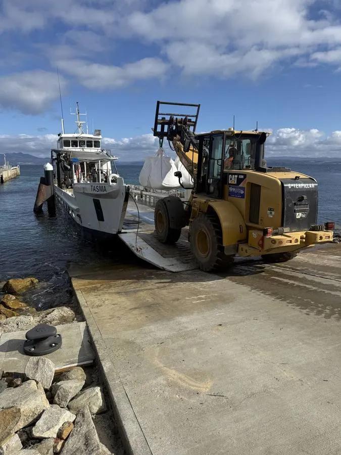 Marine Delivery & Installation